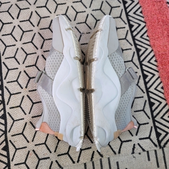 Sorel Kinetic Renegade Strap Sneaker Light Gray, Size 8.5 - Picture 11 of 14